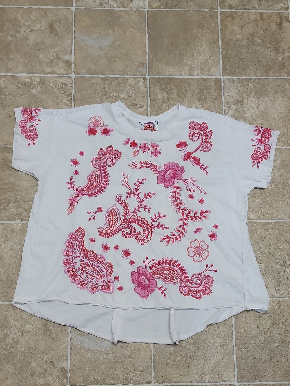 JOHNNY WAS Raw Detail Cassia Swing Tee Embroidery, Size XL White And Pink